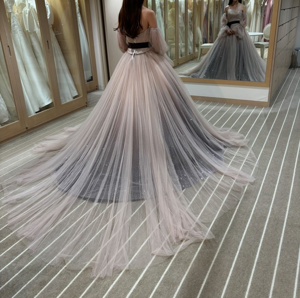 上品ベージュドレス