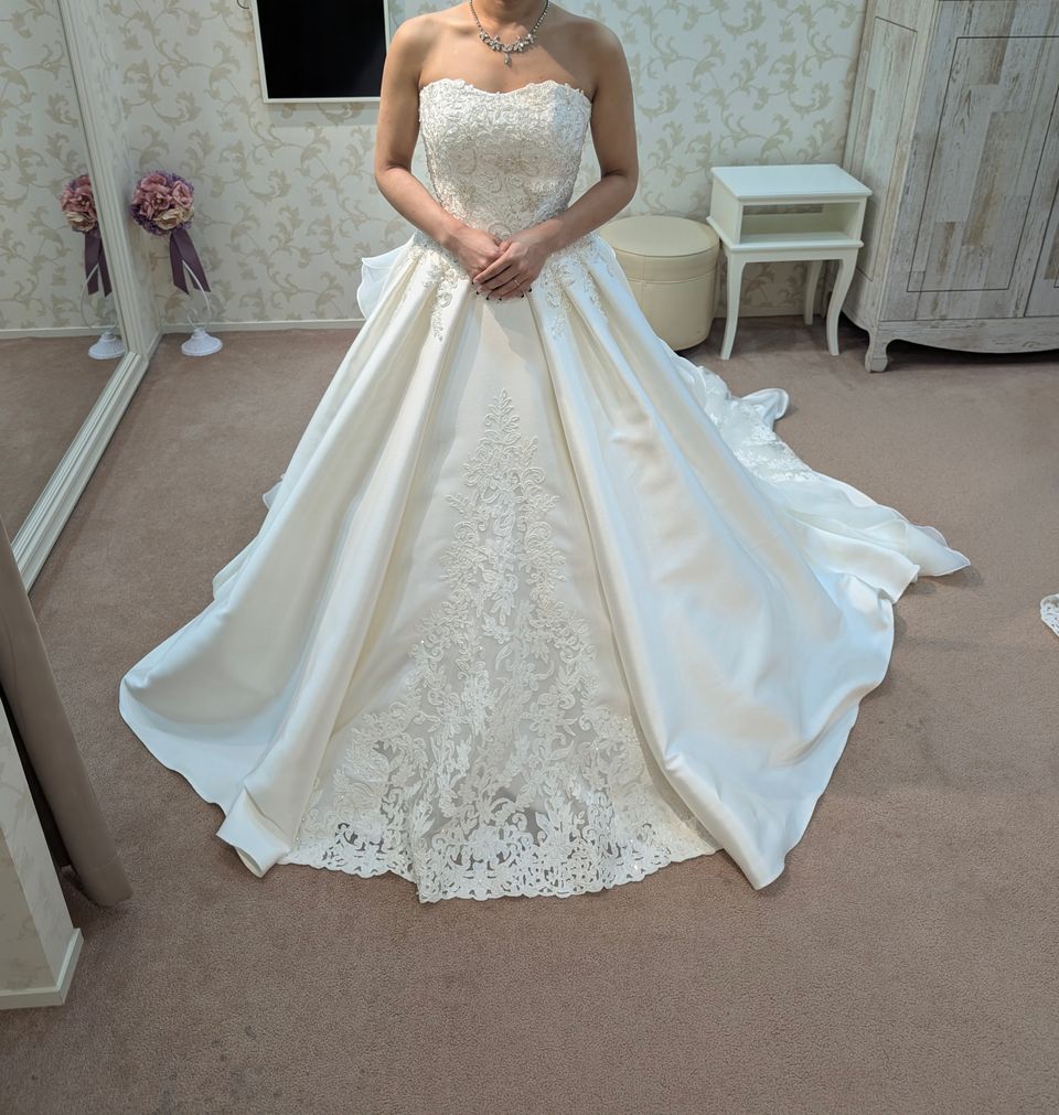 素材の可愛さを詰め込んだドレス