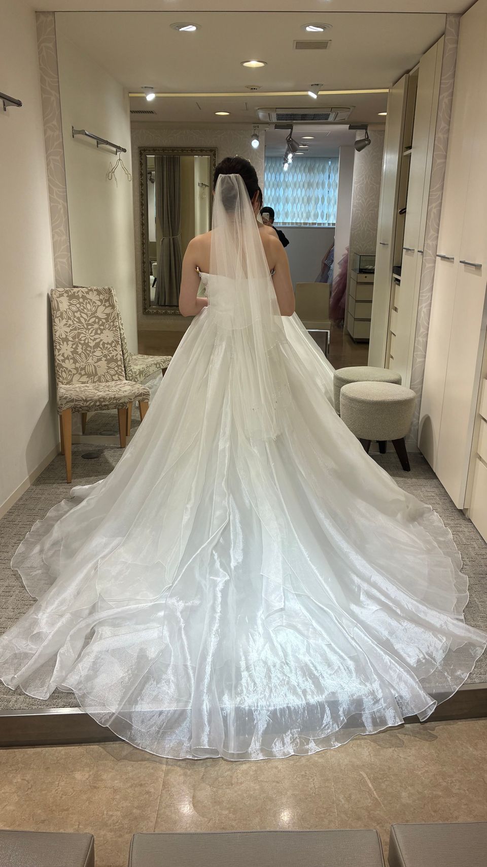 艶感のある可愛らしいドレス