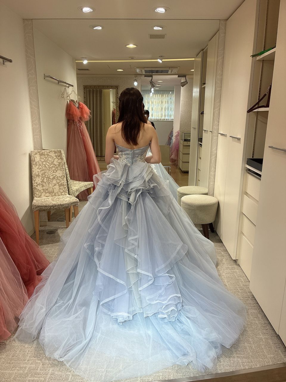 お姫様のようなブルードレス
