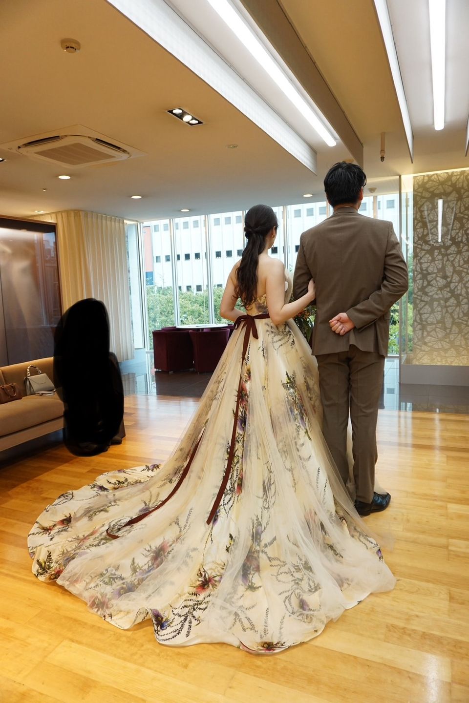 花畑の風をまとったみたいに、ふんわり優しいドレス