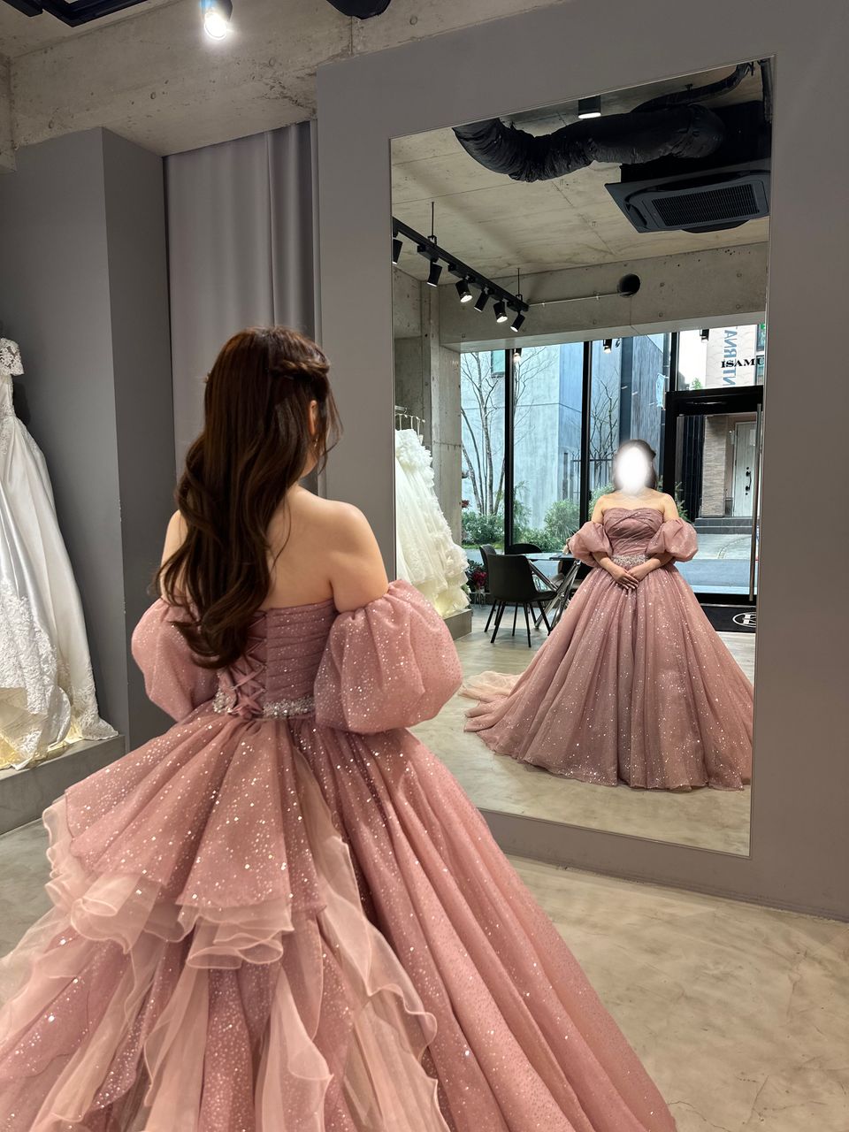 大人可愛いモーヴピンクドレス