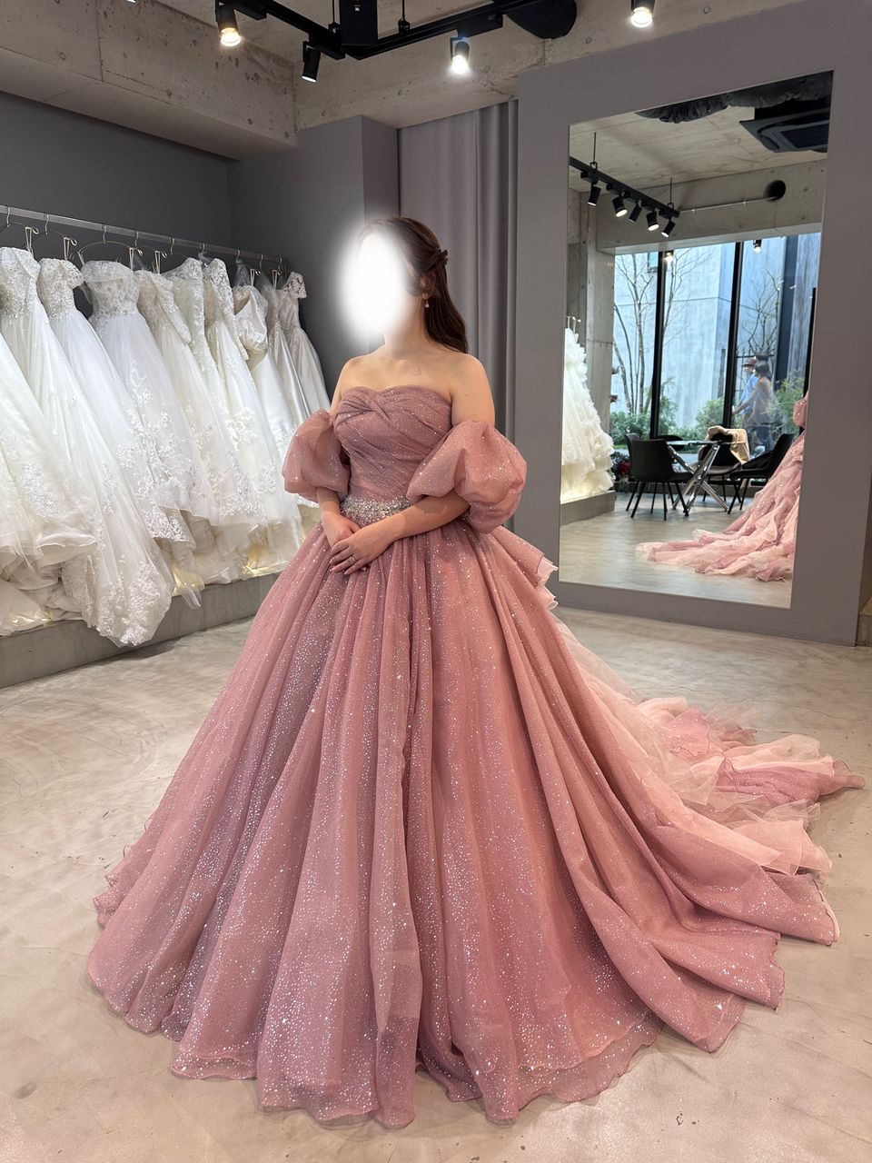 大人可愛いモーヴピンクドレス