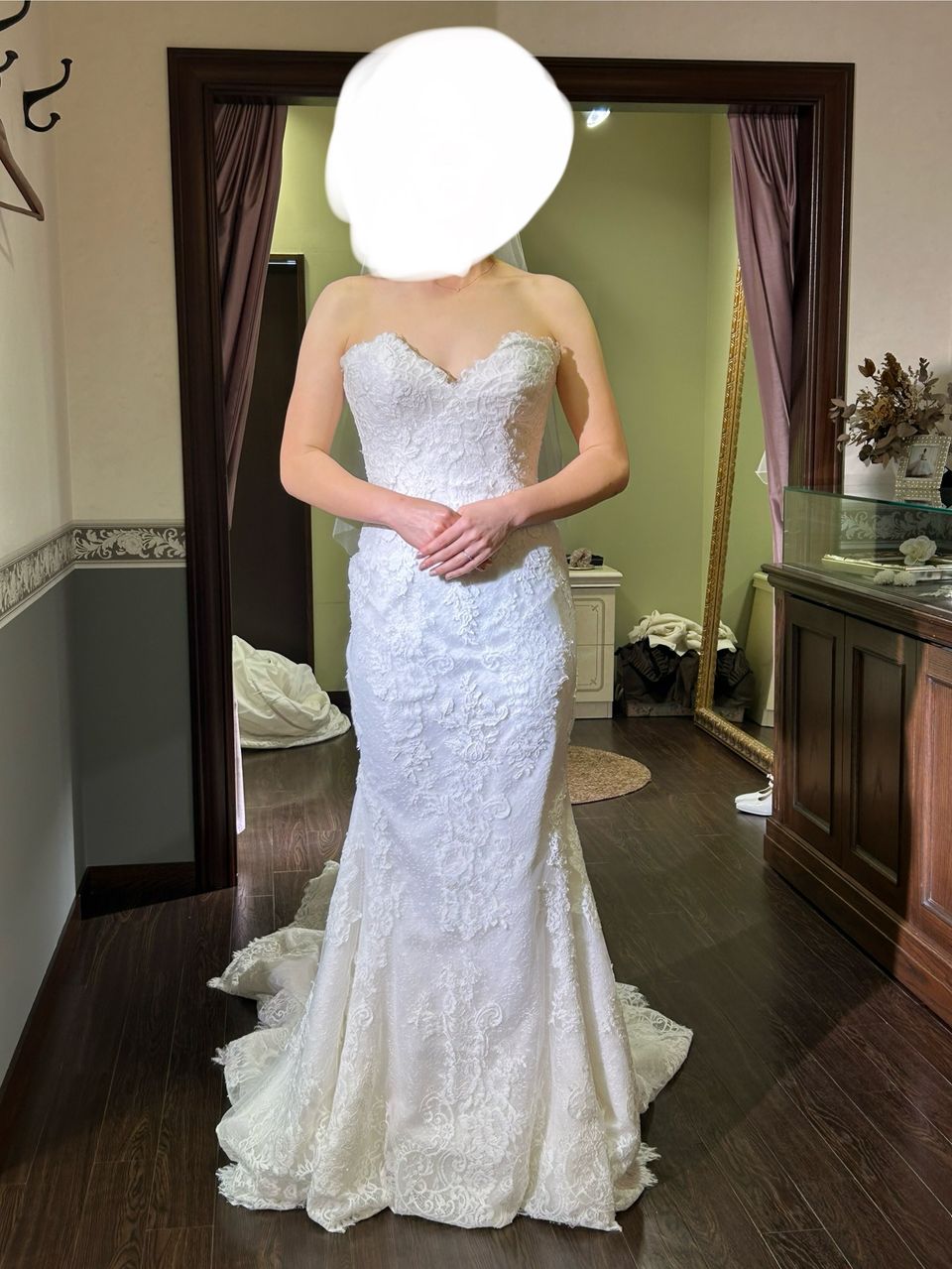 総レースドレス