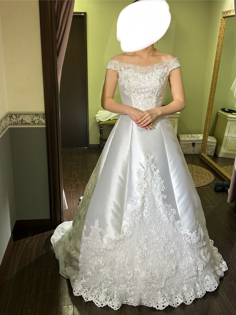 刺繍が素敵なドレス!