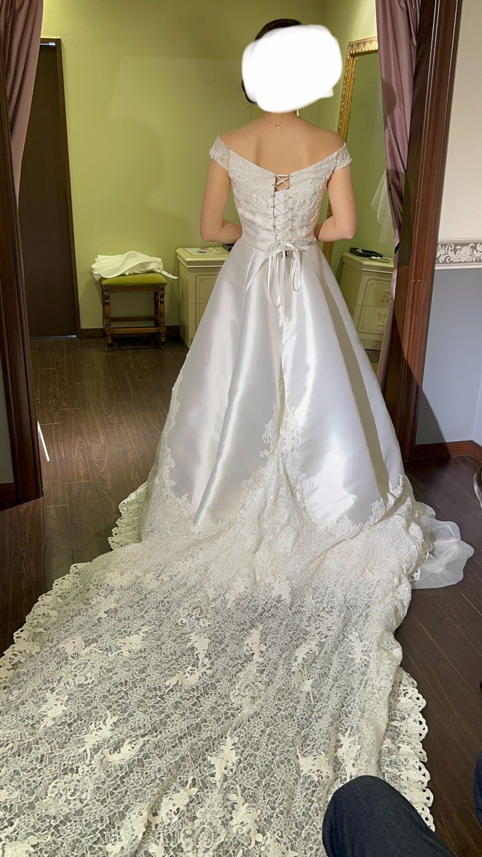 刺繍が素敵なドレス!