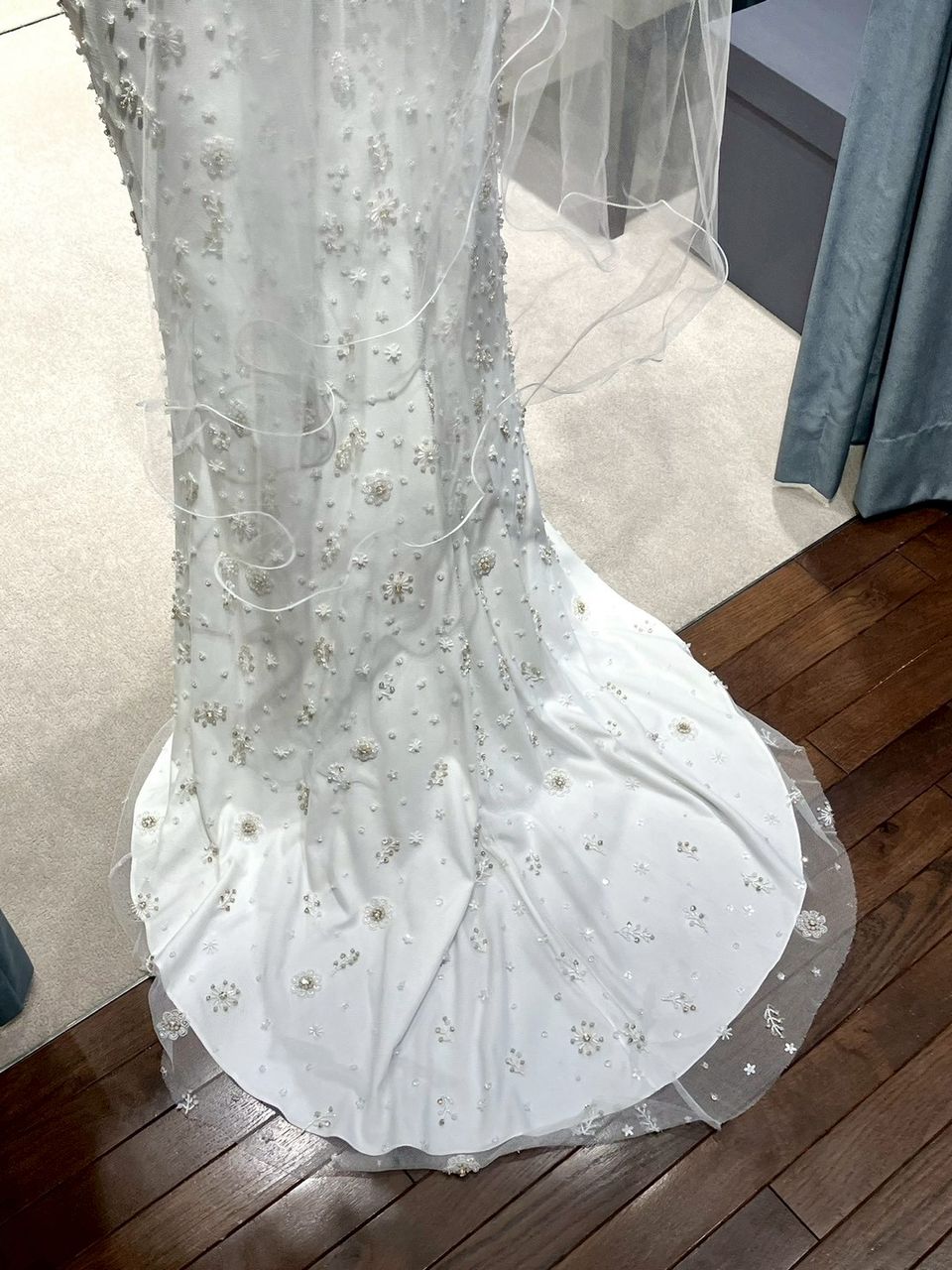 ピーズ刺繍が綺麗 他には無いデザイン