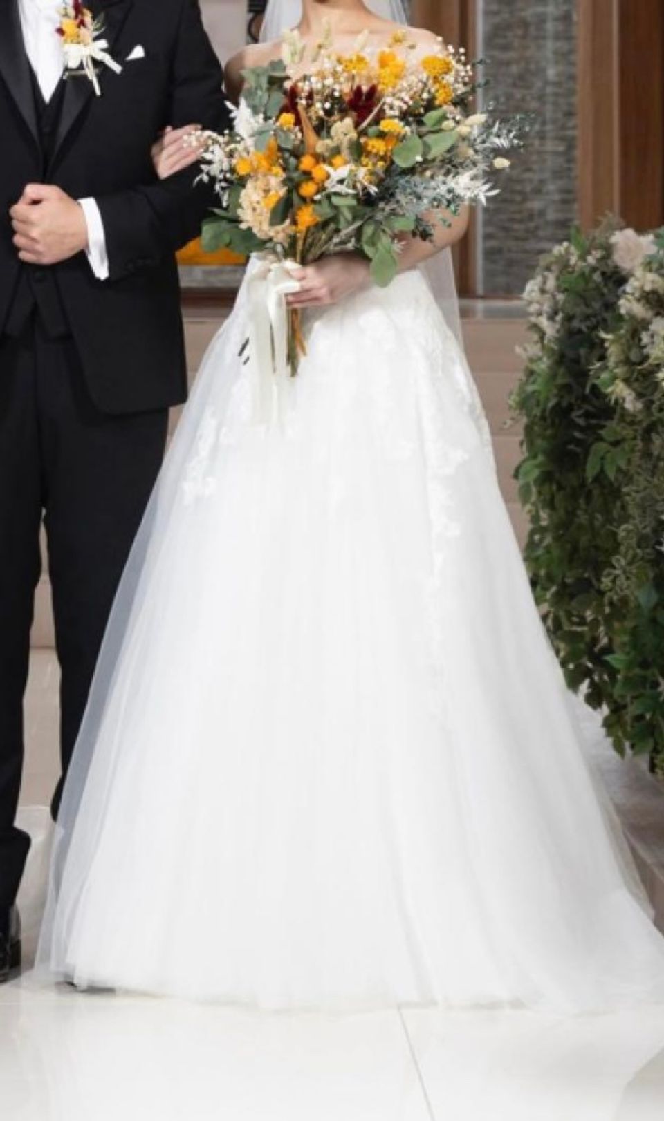 ナチュラルで綺麗に見せてくれるドレス