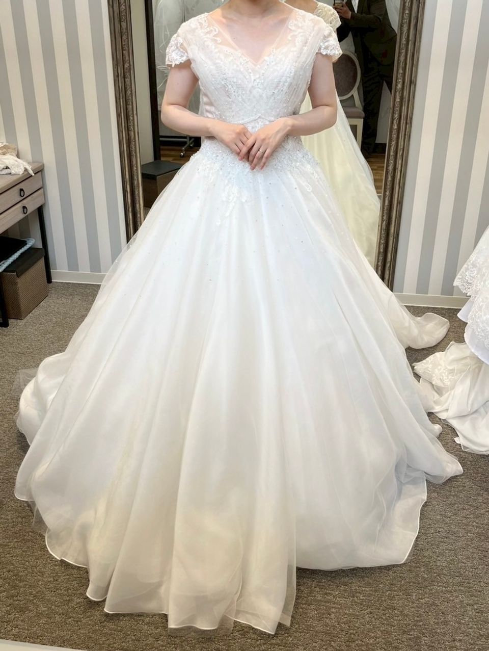 キラキラビジューの韓国風ドレス