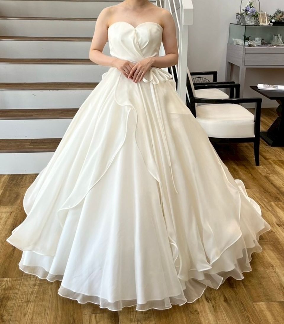 ふんわり柔らかく揺れる妖精さんのようなドレス