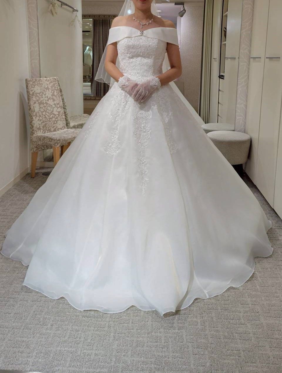 ２WAYでロールカラー取り外し可能なクラシカルドレス