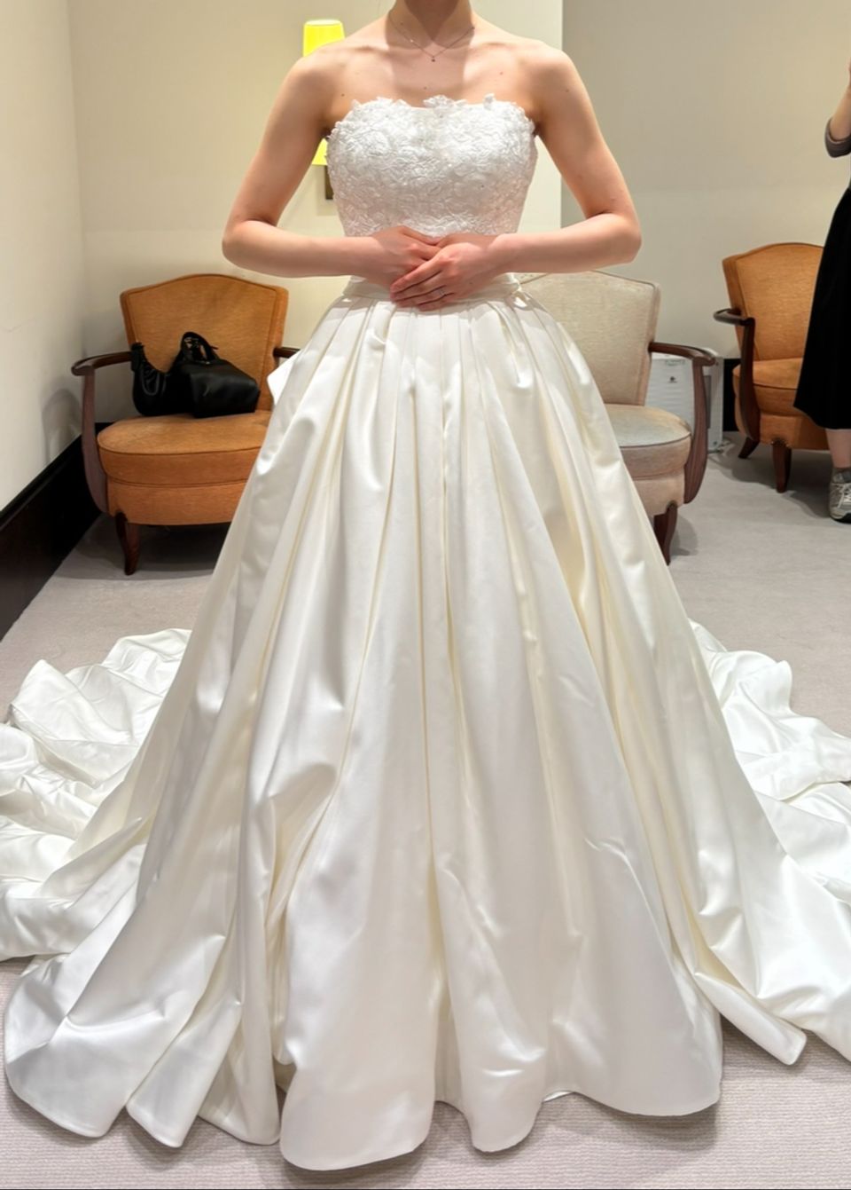 トレーンが素敵なドレス