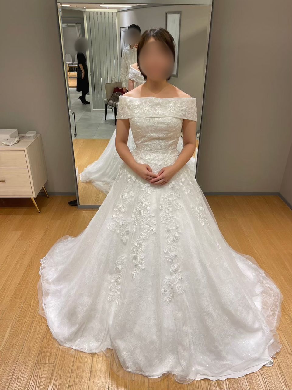 クラシカルなチュールドレス