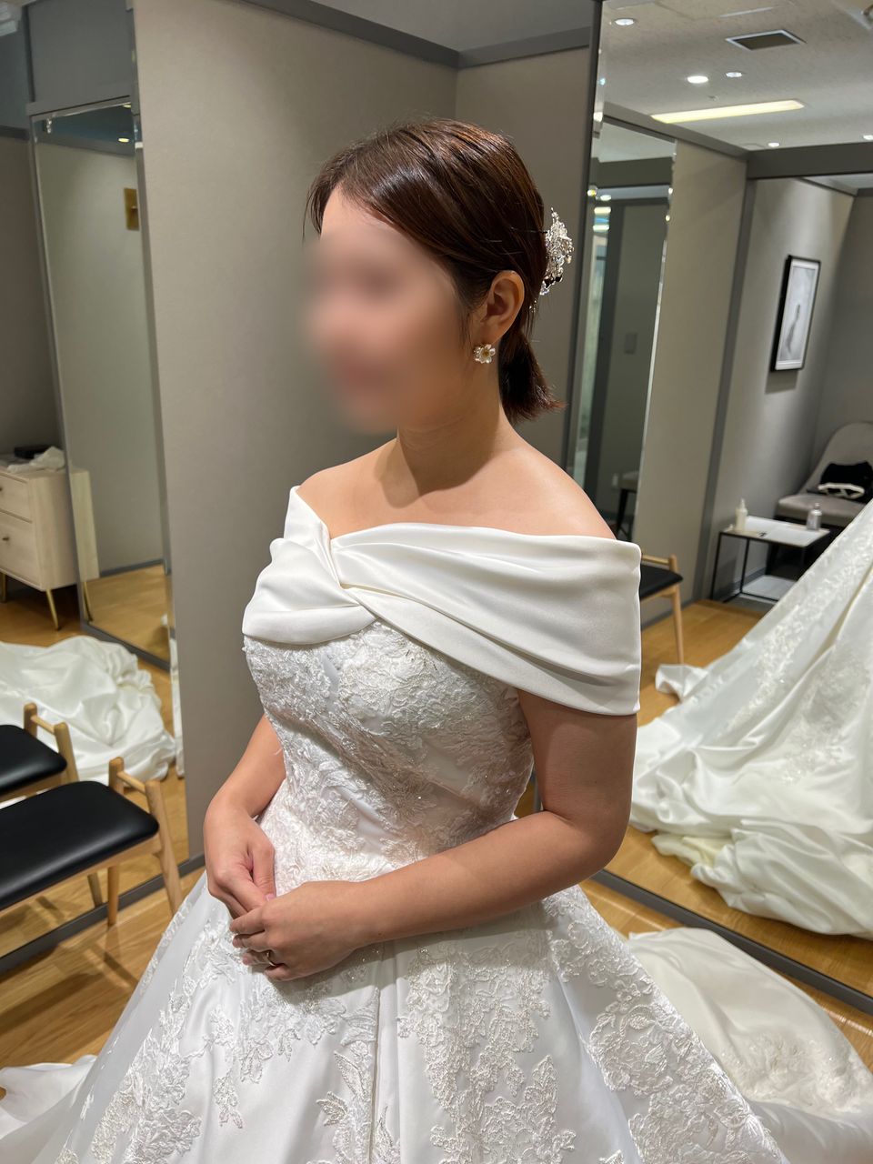 一捻りあるクラシカルドレス