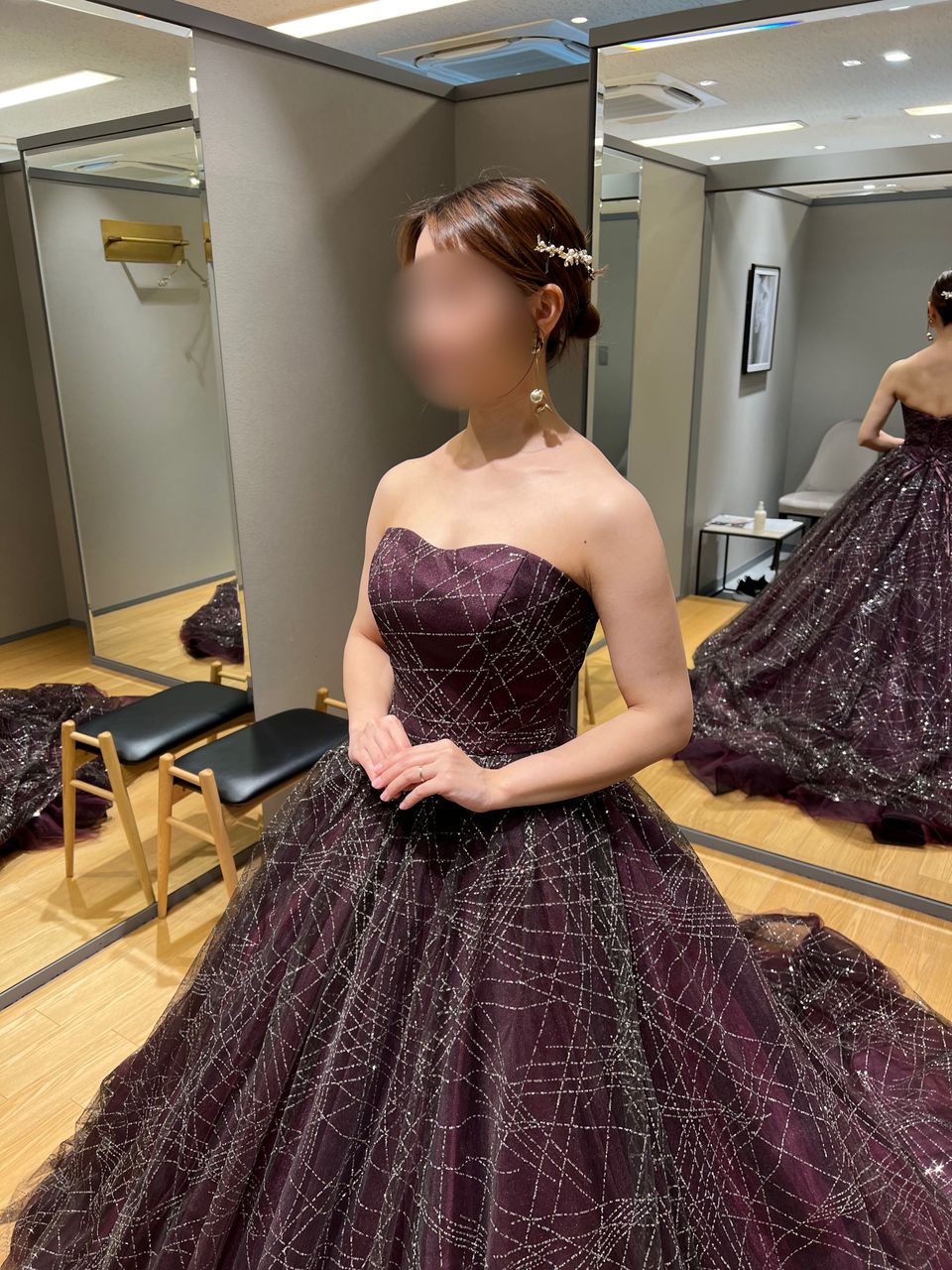 ギラギラのワインレッドドレス