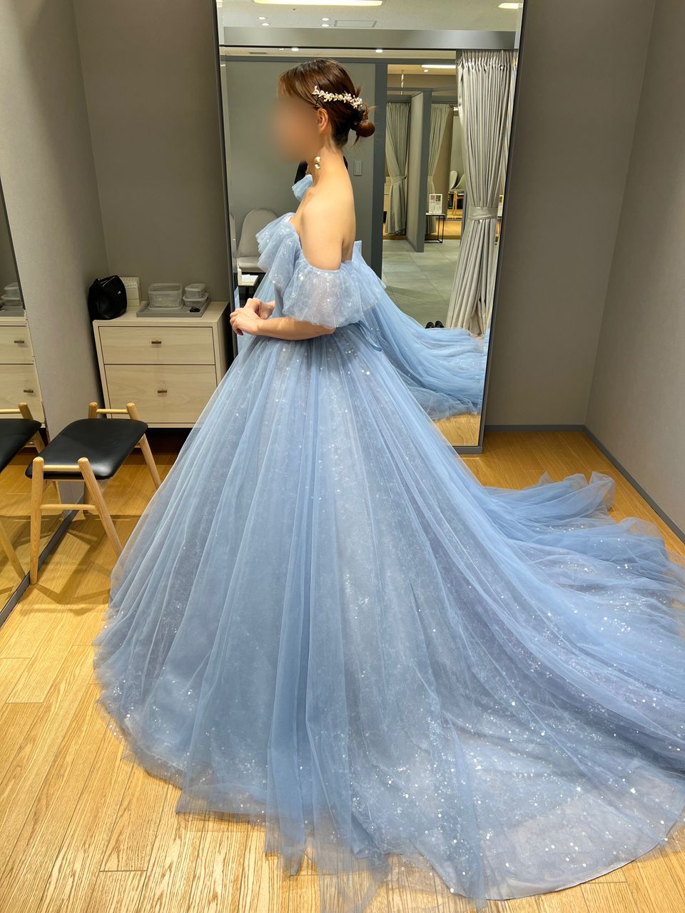 キラキラ可愛い水色ドレス