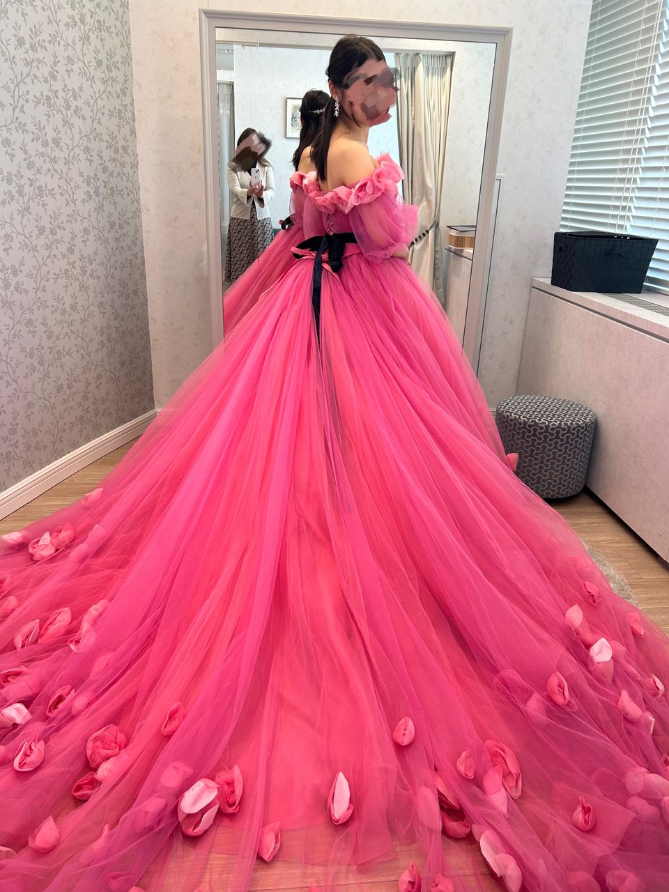 橋本環奈ちゃん着用可愛さ全開ドレス