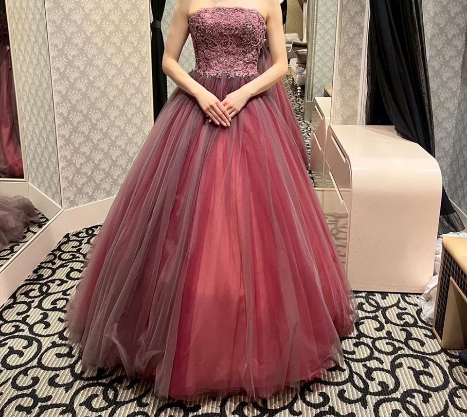 ガーリーなチュールドレス