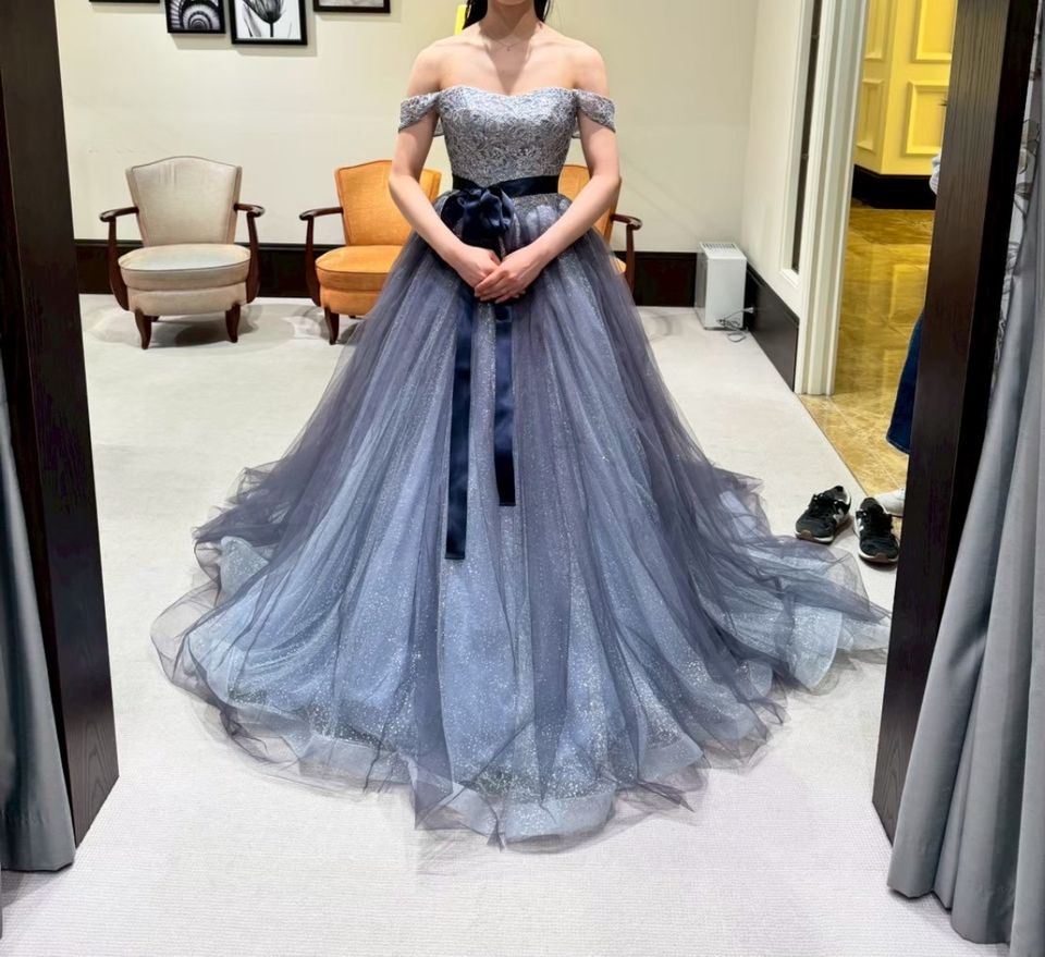 ブルーグレードレス