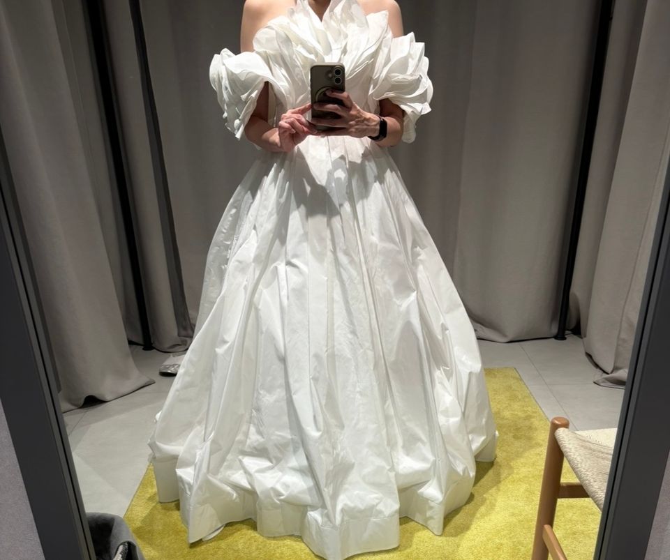 綺麗に体型が隠せるドレス