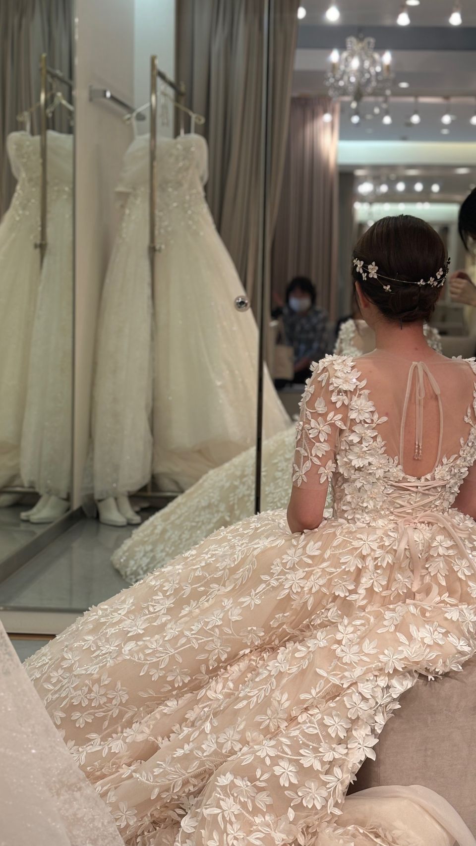 花びらたっぷりドレス