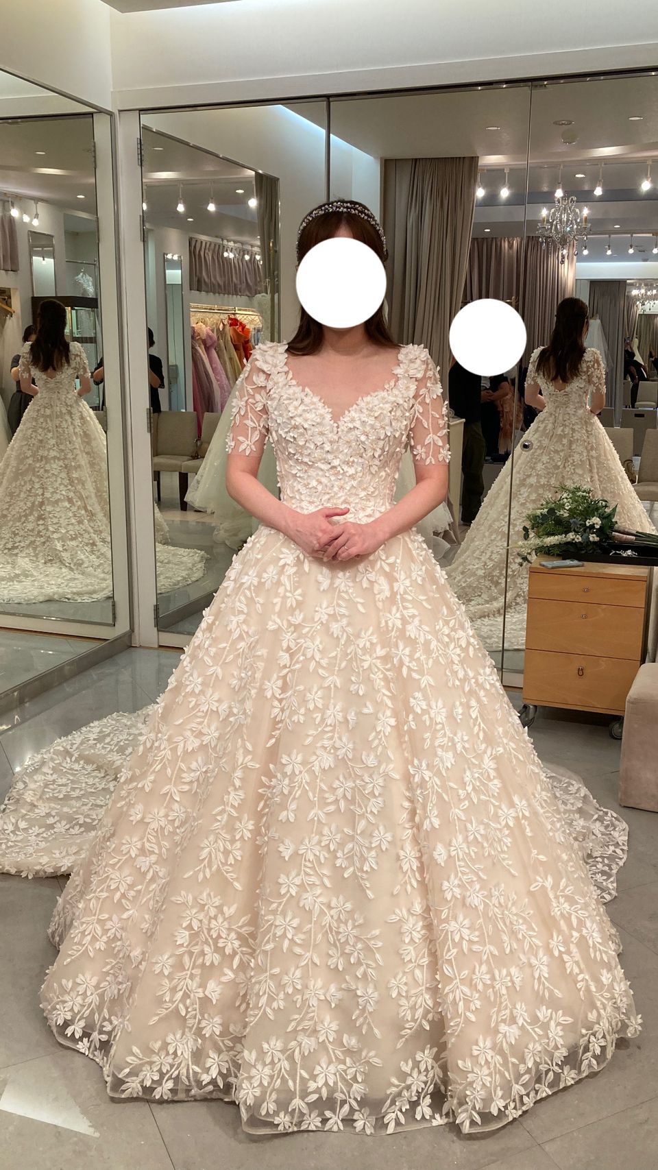 花びらたっぷりドレス