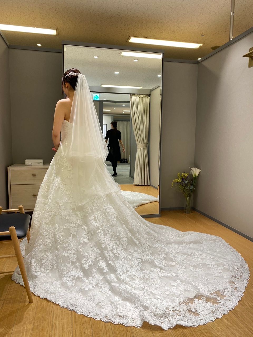 刺繍が綺麗なクラシカルドレス