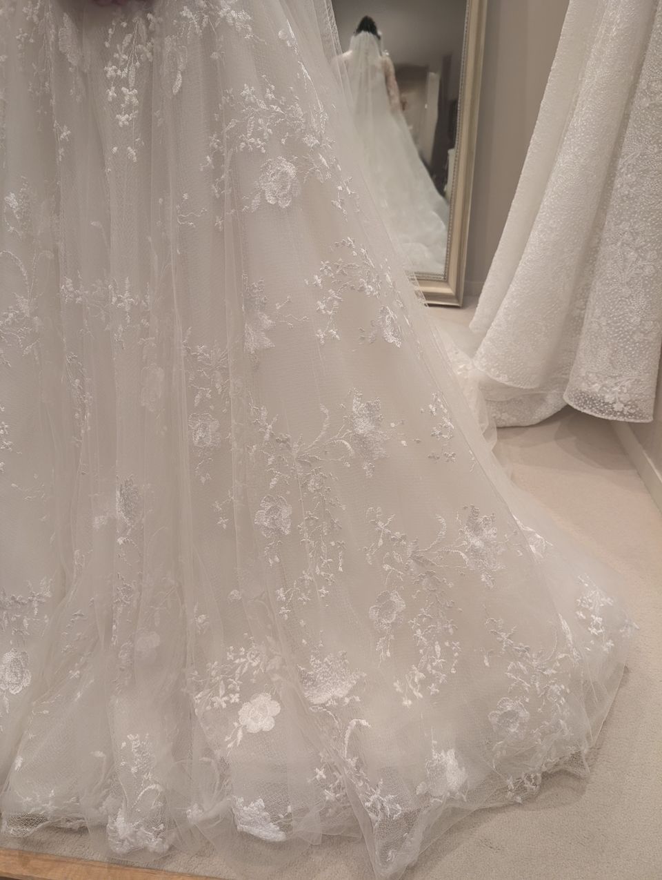 柔らかい雰囲気のドレス