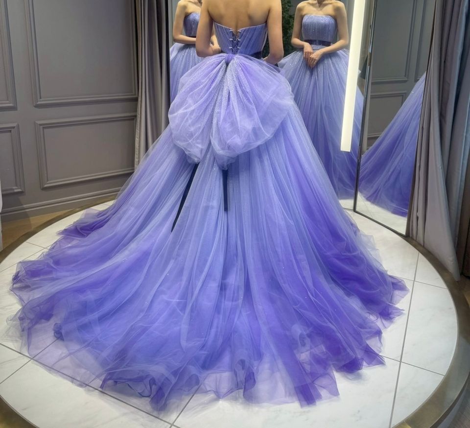 パーソナルカラーを選ばないドレス